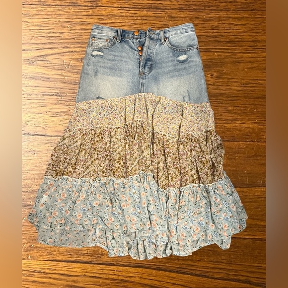 Repurposed skirt—velvet heart shorts/gigio top.  Unique! - Picture 1 of 5